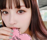 「安室ちゃんみ」鈴木えみ、11歳長女との母娘ショット公開で「年の離れた姉妹にしか見えない」の声