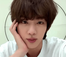 「涙が止まらない」兵役中のBTS・JINから届いた“86秒メッセージ”に反響「最高の励みになります」