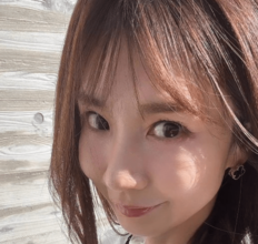 「上品でかわいくて」ほしのあき、キュートな“アヒル口”で美容整形報告に様々な声「元の方が私は好きかな」