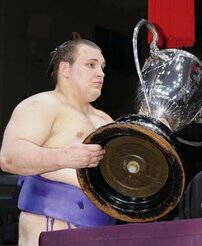 貴闘力、ウクライナ初の新大関・安青錦の優勝決定戦を解説　「“ハングリー精神”が根本的に違う」