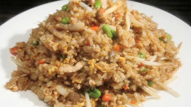茸醤炒飯 (キノコの絶品チャーハン)
