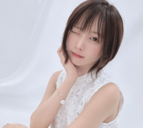 「ある意味、乃木坂コスプレ」えなこ、清楚系白ワンピ姿でイメージ激変！「プリンセスじゃん」