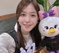 「こんな顔だったっけ？」「あれ別人やろ、さすがに」鷲見玲奈、連日のテレビ出演で“顔面超激変”指摘続出「また美人になったな」