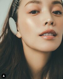 「足長っ！」蛯原友里44歳、スラリ脚のレオタードふうショットに「なんて美脚」の声