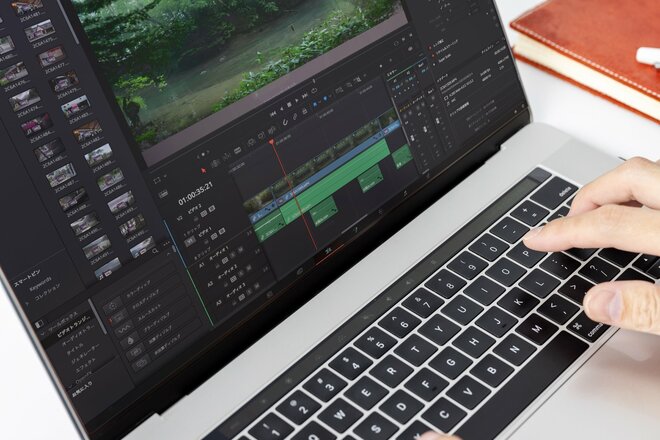 副業で月30万円稼ぐ人も…動画需要拡大で動画編集スクールビジネスが沸騰　現役テレビマン本格参戦の今の画像