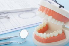 年末年始は虫歯の季節…飲み会後は1秒でOK 今すぐ始めたい「正しい歯磨き」7か条